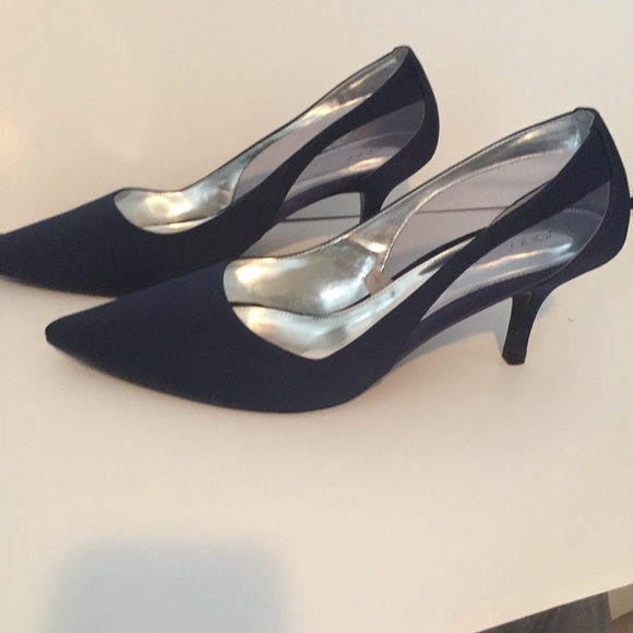 Tevolio Navy Sheer Pointed Toe Heel - Picture 5 of 9